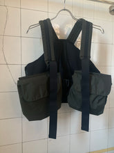 Load image into Gallery viewer, aw2000 Vintage CP Company "Urban Protection" Cargo Vest - Size OS