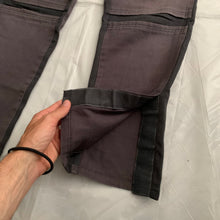 Load image into Gallery viewer, 2001 General Research Faded Plum Ribbed Paneled Bike Pants - Size L