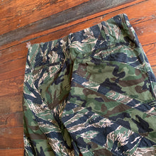 Load image into Gallery viewer, ss2010 Yohji Yamamoto 4.1 The Men Reconstructed Multicamo Pants - Size M