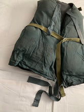 Load image into Gallery viewer, 1940s Vintage WW2 US Kapok Life Jacket - Size OS