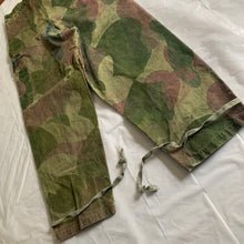 Load image into Gallery viewer, 1950s Vintage Belgian Brushed Camo Cargo Pants - Size M