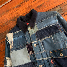 Load image into Gallery viewer, ss2015 Junya Watanabe x Levi's Indigo Boro Trucker Jacket - Size M