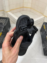 Load image into Gallery viewer, 2000s Oakley ‘Impact Crater’ Sandals - Size 7 US