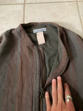 Load image into Gallery viewer, 1990s Armani Cropped Linen Collarless Swing Jacket - Size XL