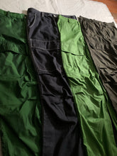 Load image into Gallery viewer, ss2007 Issey Miyake True Green Textured Nylon Tactical Pants - Size L