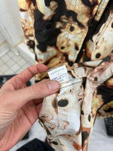 Load image into Gallery viewer, aw2010 Issey Miyake Articulated Sleeve Nylon Lava Graphic Jacket - Size XL
