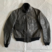 Load image into Gallery viewer, aw2009 Yohji Yamamoto x Justin Davis Uzi Pinup Black Leather Bomber Jacket - Size M
