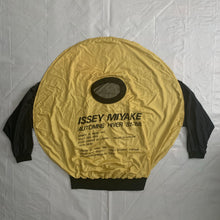 Load image into Gallery viewer, aw1987 Issey Miyake Earth Tone Nylon Circle Pattern Staff Crewneck - Size OS