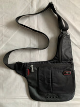 Load image into Gallery viewer, 2000s Vintage TUMI T-TECH 5135D Black Saddle Bag - Size OS