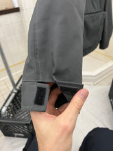 Load image into Gallery viewer, 2000s Samsonite 'Travel Wear' Anorak Cargo Jacket - Size L