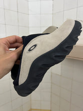Load image into Gallery viewer, 2000s Oakley ‘Bobbie’ Clogs - Size W6 US