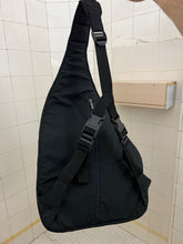 Load image into Gallery viewer, 2000s Samsonite ‘Travel Wear’ Reflective Tri-Harness Bag - Size OS