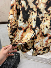 Load image into Gallery viewer, aw2010 Issey Miyake Articulated Sleeve Nylon Lava Graphic Jacket - Size XL