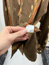 Load image into Gallery viewer, aw1992 Issey Miyake Brown Graphic Shirt - Size L