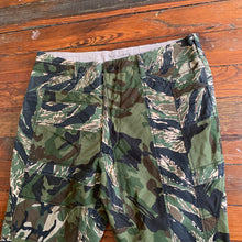 Load image into Gallery viewer, ss2010 Yohji Yamamoto 4.1 The Men Reconstructed Multicamo Pants - Size M