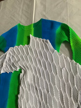 Load image into Gallery viewer, 1990s Issey Miyake Green and Blue Pleat Textured Top - Size S