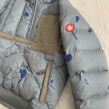 Load image into Gallery viewer, aw2015 Cav Empt Slate Grey Pullover Puffer With Appliqué Back Graphic - Size S