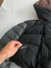 Load image into Gallery viewer, aw1993 Issey Miyake Super High Neck Cropped Puffer Jacket - Size M
