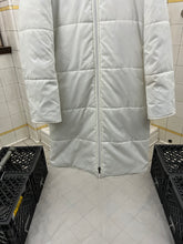 Load image into Gallery viewer, 2000s Samsonite ‘Travel Wear’ Long Hooded Puffer Parka - Size M