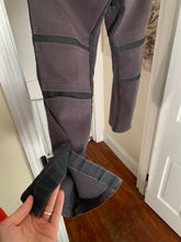 Load image into Gallery viewer, 2001 General Research Faded Plum Ribbed Paneled Bike Pants - Size L