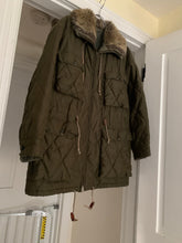 Load image into Gallery viewer, 1990s Armani Olive Quilted M65 Field Jacket with Fur Collar - Size M