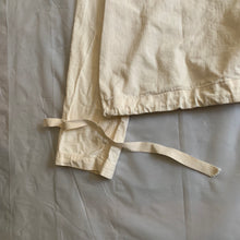 Load image into Gallery viewer, 1940s Vintage WW2 US Navy Gunner Smock - Size XL