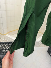 Load image into Gallery viewer, ss2007 Issey Miyake Green Textured Nylon Tactical Pants - Size M