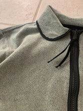 Load image into Gallery viewer, 1990s Griffin Snow Grey Micro-Fleece Jacket with Articulate Sleeves - Size L