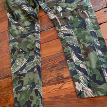 Load image into Gallery viewer, ss2010 Yohji Yamamoto 4.1 The Men Reconstructed Multicamo Pants - Size M