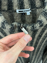 Load image into Gallery viewer, 2000s Samsonite 'Travel Wear' Wool Zip Striped Sweater - Size M