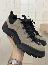 Load image into Gallery viewer, 2000s Oakley ‘Nail’ Low Top in Sand - Size 12 US