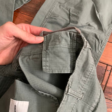 Load image into Gallery viewer, 1999 General Research Faded Sage Ripstop Cargo Pants - Size M