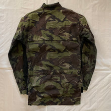Load image into Gallery viewer, 2000s Vintage Griffin DPM Jacket with Hidden Inside Back Pocket - Size M