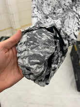 Load image into Gallery viewer, 2000s Issey Miyake APOC Woven Snow Camo Cargo Pants - Size M