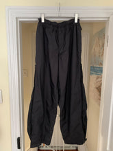 Load image into Gallery viewer, aw2000 Issey Miyake Black Technical Trackpants - Size M