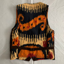 Load image into Gallery viewer, 1990s Armani Reversible Waistcoat Vest - Size M