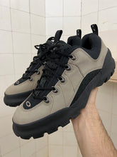 Load image into Gallery viewer, 2000s Oakley ‘Nail’ Low Top in Sand - Size 12 US