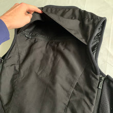 Load image into Gallery viewer, 2000s Vintage TUMI Black Traveler Cargo Vest - Size XL