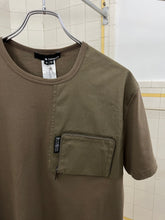 Load image into Gallery viewer, 2000s Samsonite 'Travel Wear' Brown Wallet Pocket Tee - Size M
