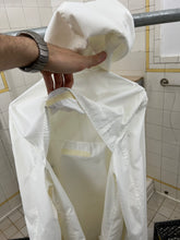 Load image into Gallery viewer, 2000s Samsonite 'Travel Wear' White Windbreaker with Bill Brimmed Hood - Size M