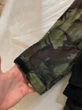 Load image into Gallery viewer, 2000s Vintage Griffin DPM Jacket with Hidden Inside Back Pocket - Size M