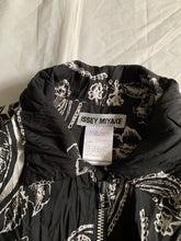 Load image into Gallery viewer, ss1996 Issey Miyake Light Cropped Paisley Jacket with Layered Pocket Details - Size M