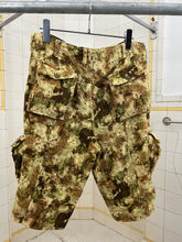 Load image into Gallery viewer, 1998 General Research Camo Netting Cargo Shorts - Size M