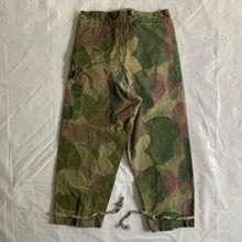 Load image into Gallery viewer, 1950s Vintage Belgian Brushed Camo Cargo Pants - Size M