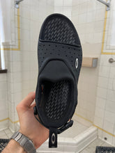 Load image into Gallery viewer, 2000s Oakley ‘Impact Crater’ Sandals - Size 7 US