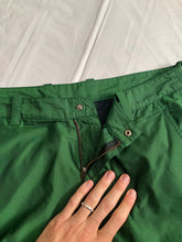Load image into Gallery viewer, ss2007 Issey Miyake True Green Textured Nylon Tactical Pants - Size L