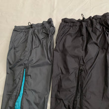 Load image into Gallery viewer, aw2000 Issey Miyake Black Technical Trackpants - Size M