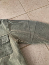 Load image into Gallery viewer, 1990s Griffin Snow Grey Micro-Fleece Jacket with Articulate Sleeves - Size L