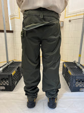 Load image into Gallery viewer, 2000s Jipijapa Snowpants with Backpocket Zipper Opening - Size L