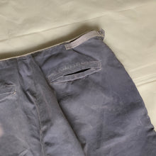 Load image into Gallery viewer, 2000s Helmut Lang Astro Cargo Shorts - Size M